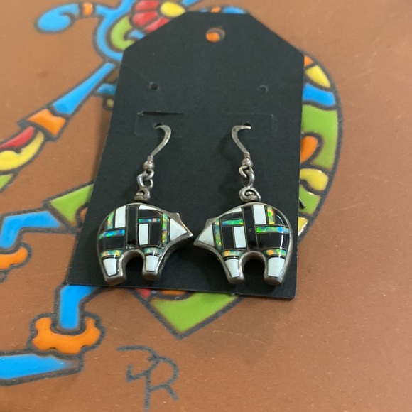 Bear inlayed gem stone sterling silver double sided pierced dangle earrings - Picture 3 of 4